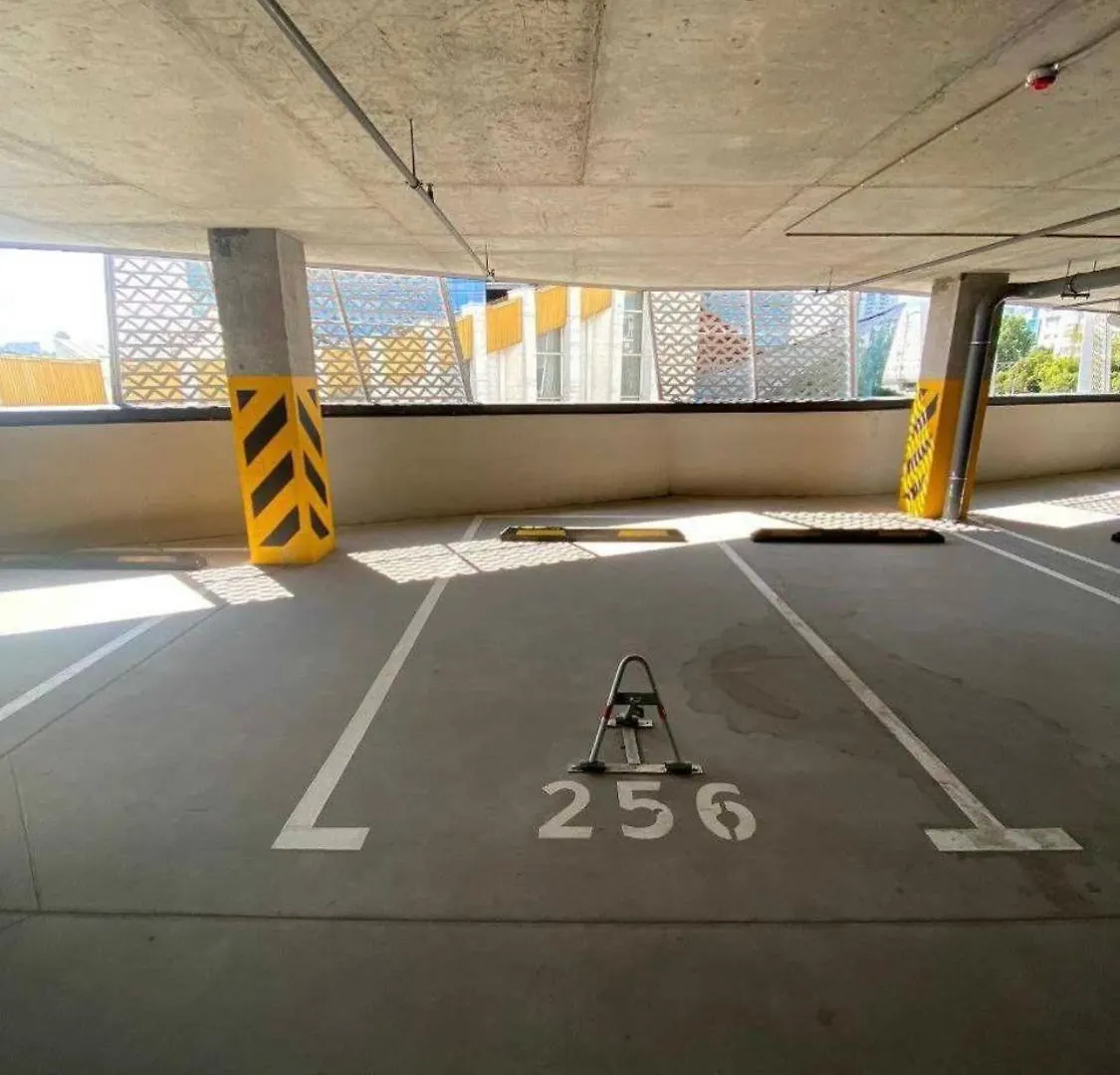 Apart Manhattan City Проспект Берестейський 11 Parking Kijev